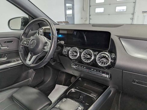 Certified 2021 Mercedes-Benz GLA 250 4MATIC image 38