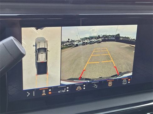 Used 2025 GMC Sierra 2500 AT4X w/ AT4X AEV Edition image 17