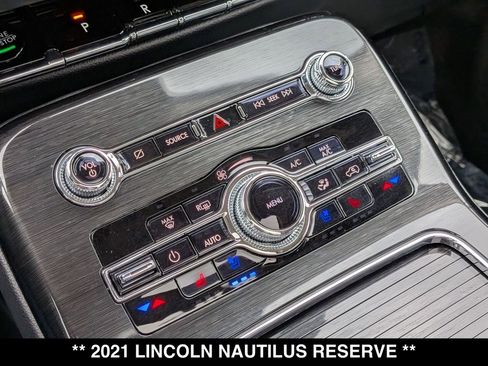 Used 2021 Lincoln Nautilus Reserve AWD/4WD image 25