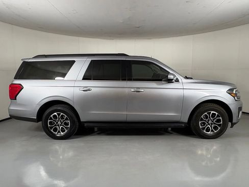 Used 2024 Ford Expedition Max XLT RWD image 11