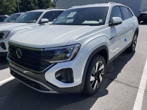 New 2026 Volkswagen Atlas Cross Sport SE FWD image 5