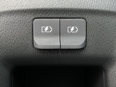 New 2025 Nissan Versa S w/ Trunk Package image 17