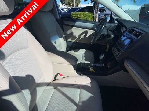 Used 2017 Subaru Outback 2.5i Premium image 20