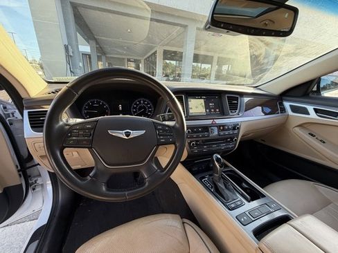Used 2015 Hyundai Genesis 3.8 w/ Option Group 03 image 9