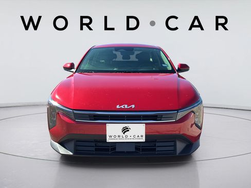 Certified 2025 Kia K4 FWD image 9
