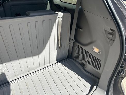 Used 2019 Toyota Highlander XLE AWD/4WD image 24