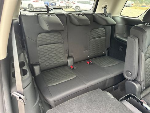 New 2025 Nissan Pathfinder SV w/ SV Premium Package image 15