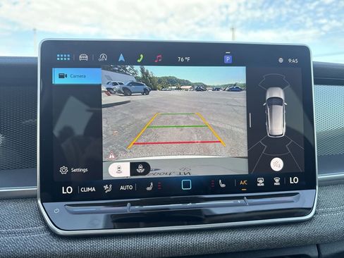 New 2025 Volkswagen Tiguan S FWD image 12