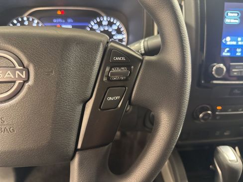 Used 2023 Nissan Frontier SV AWD/4WD image 10
