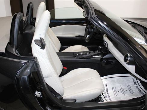 Used 2021 MAZDA MX-5 Miata Grand Touring image 26