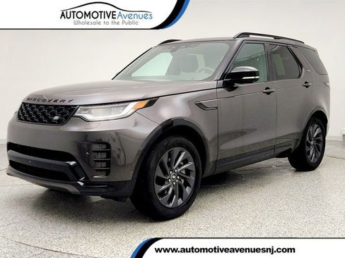 Used 2024 Land Rover Discovery Dynamic SE AWD/4WD image 1
