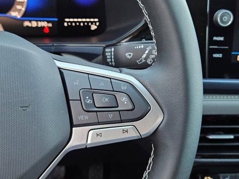 New 2024 Volkswagen Taos SE image 26