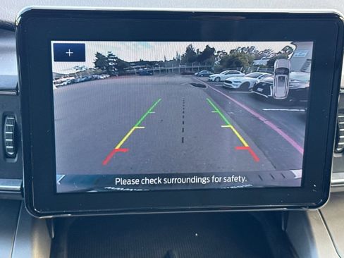 Certified 2022 Ford Explorer XLT w/ Equipment Group 202A image 20