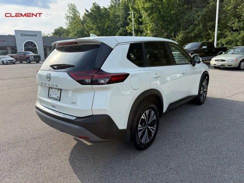 Used 2023 Nissan Rogue SV FWD image 9