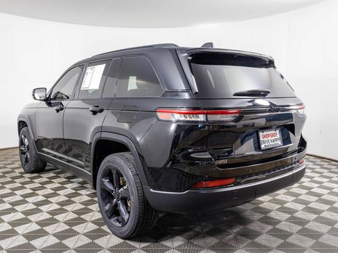 Used 2023 Jeep Grand Cherokee Altitude AWD/4WD image 20