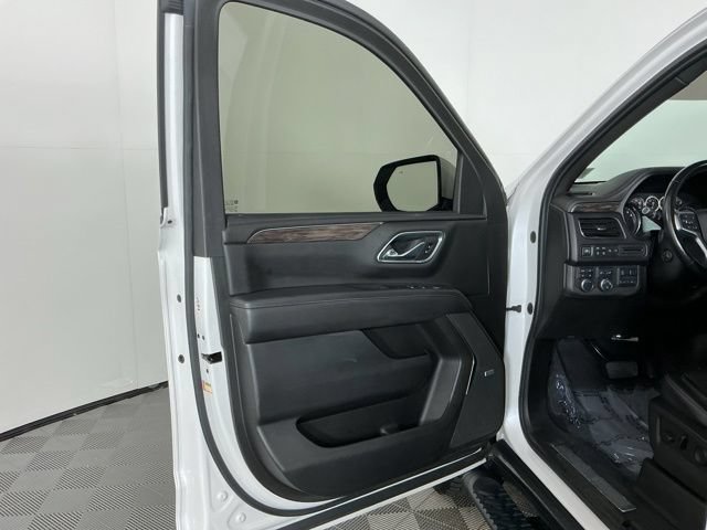 Used 2021 Chevrolet Tahoe Z71 w/ Z71 Signature Package AWD/4WD image 12