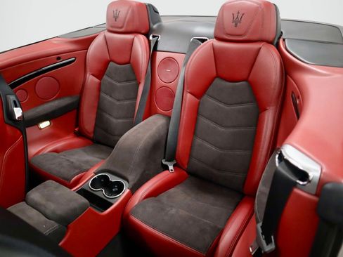 Used 2016 Maserati GranTurismo Sport RWD image 20