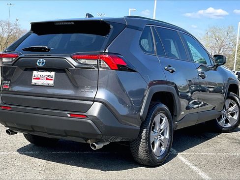 Used 2023 Toyota RAV4 LE image 12