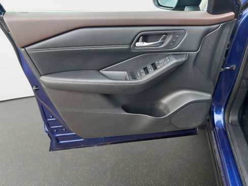 Used 2023 Nissan Rogue SL image 15