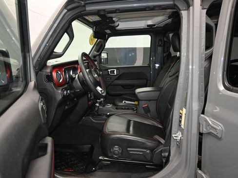 Used 2023 Jeep Gladiator Rubicon w/ Trailer Tow Package AWD/4WD image 12