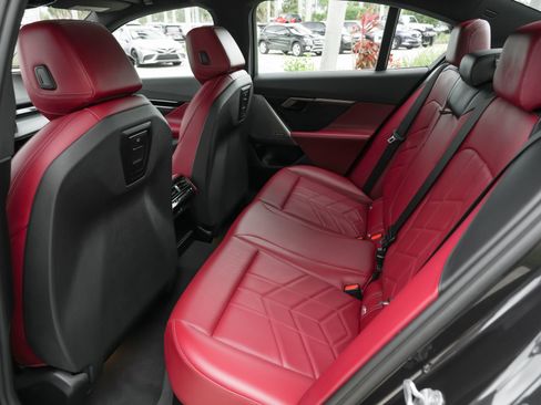 Used 2024 BMW 530i w/ M Sport Package image 33