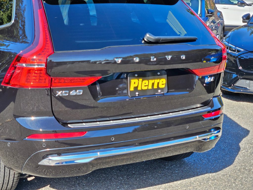 Used 2023 Volvo XC60 B5 Plus w/ Climate Package AWD/4WD image 10