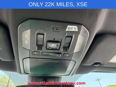 Used 2023 Toyota Highlander XSE AWD/4WD image 32