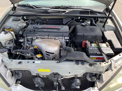 Used 2005 Toyota Camry FWD image 19