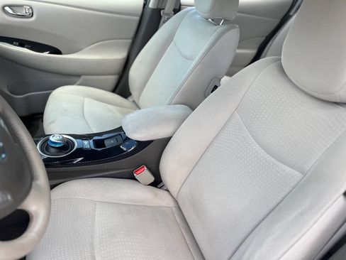 Used 2012 Nissan Leaf SV image 11