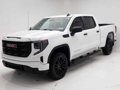 Used 2023 GMC Sierra 1500 Pro w/ Graphite Edition image 5