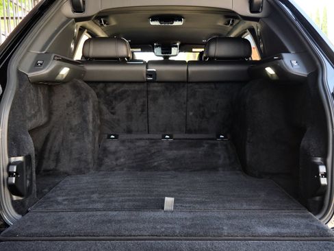 Certified 2022 Rolls-Royce Cullinan w/ Cullinan Package AWD/4WD image 36