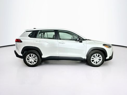 Used 2025 Toyota Corolla Cross L FWD image 10