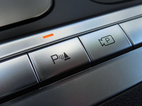 Certified 2026 Kia Carnival EX FWD image 12