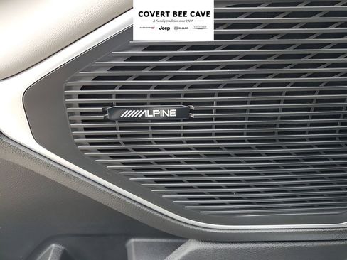 New 2026 Jeep Grand Wagoneer L 2WD image 30