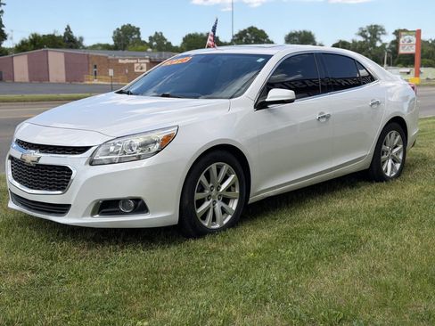 Used 2016 Chevrolet Malibu LTZ FWD image 4