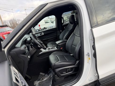 Used 2020 Ford Explorer ST image 13