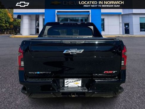 Certified 2025 Chevrolet Silverado EV RST AWD/4WD image 6