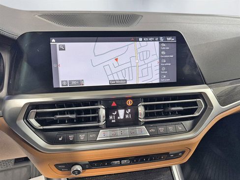 Used 2020 BMW 330i xDrive Sedan w/ Premium Package image 17