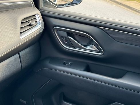 Used 2024 GMC Yukon SLT image 39