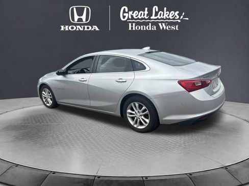 Used 2018 Chevrolet Malibu LT FWD image 11