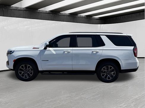 Certified 2022 Chevrolet Tahoe Z71 w/ Luxury Package AWD/4WD image 3