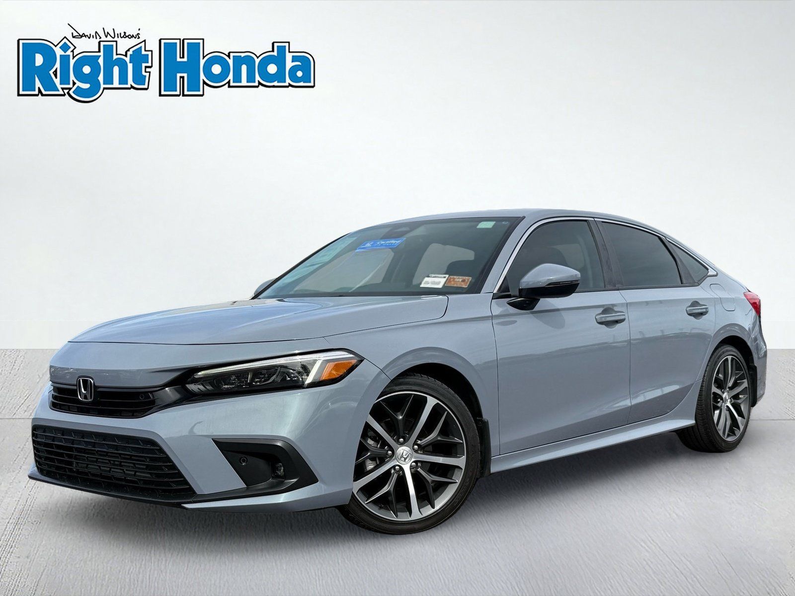 Used 2024 Honda Civic Touring image 2