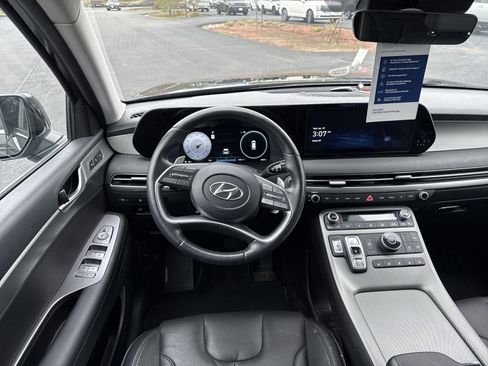 Used 2024 Hyundai Palisade SEL w/ Premium Package FWD image 16
