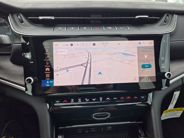 New 2026 Jeep Grand Cherokee Limited w/ Luxury Tech Group II RWD image 24
