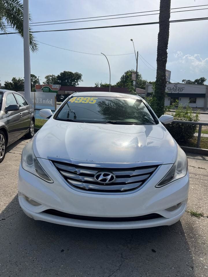 Used 2012 Hyundai Sonata SE FWD image 2