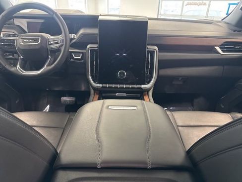 Used 2025 GMC Yukon Denali image 35
