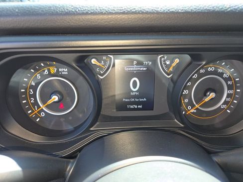 Certified 2025 Jeep Gladiator Sport AWD/4WD image 15