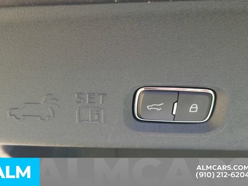Used 2025 Ford Expedition Platinum AWD/4WD image 10