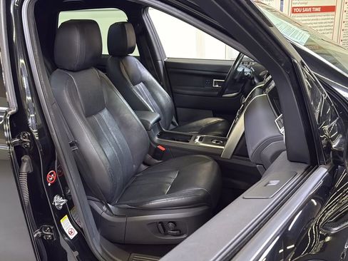 Used 2016 Land Rover Discovery Sport HSE image 15