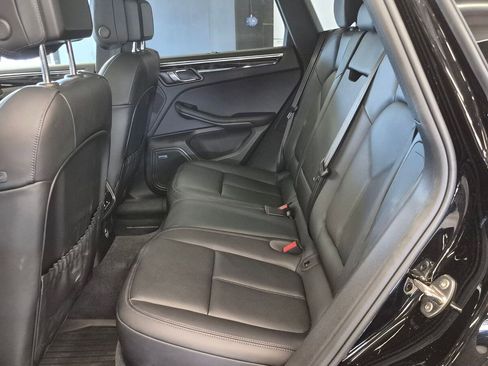 Certified 2026 Porsche Macan AWD/4WD image 14